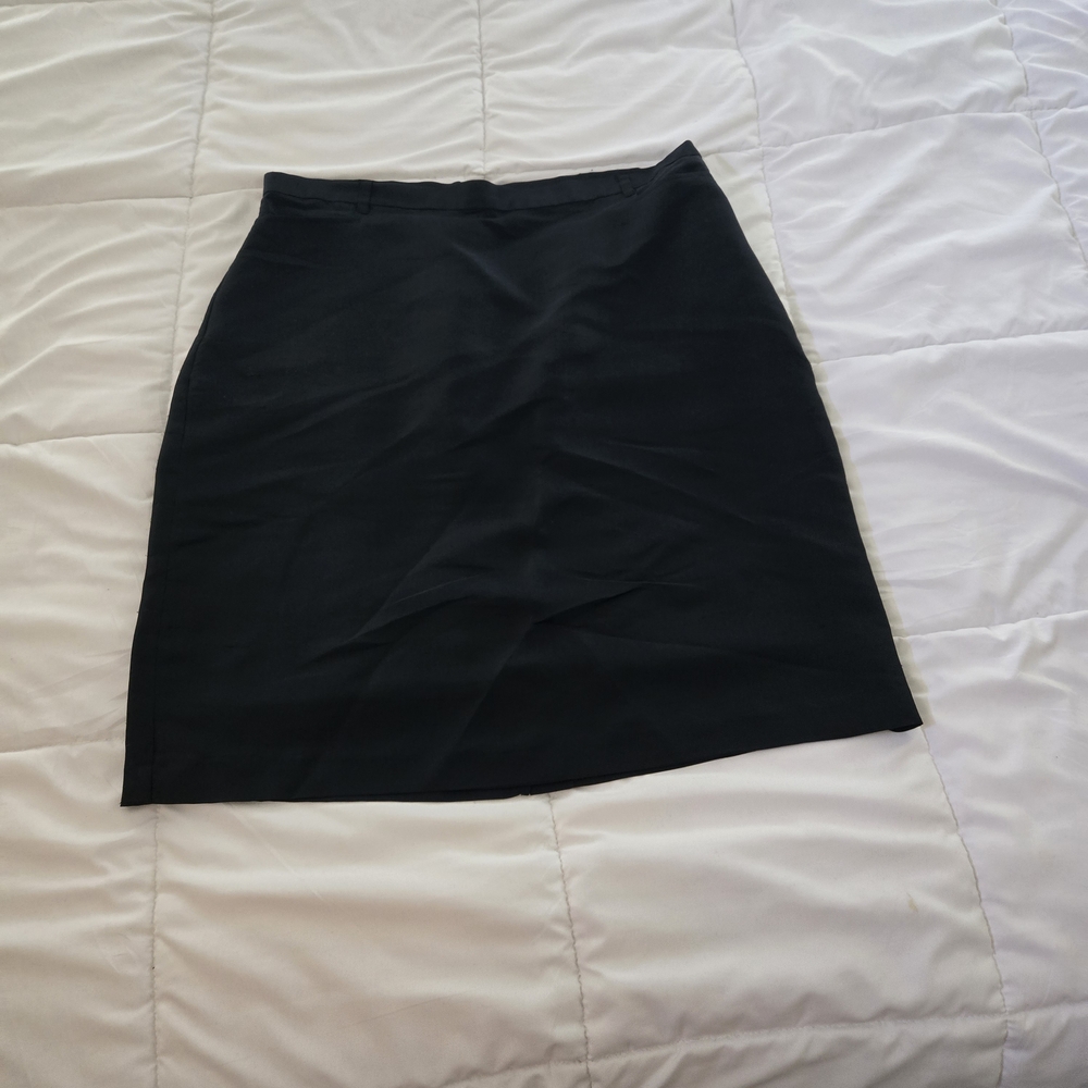 Kathy Ireland Women's Black Silk Pencil Skirt